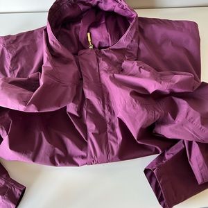 PURPLE ASCEND WINDBREAKER SIZE XL